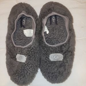 UGG gray slippers size 8